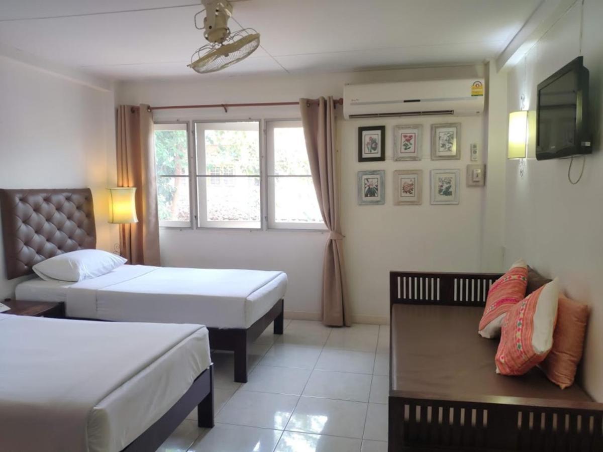 Changpuak Hotel Chiang Mai Exteriör bild