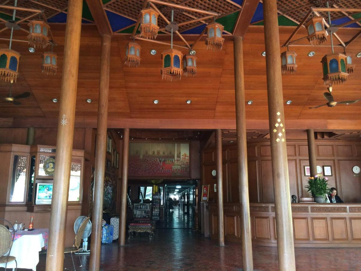 Changpuak Hotel Chiang Mai Exteriör bild