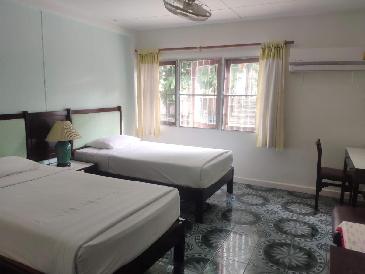 Changpuak Hotel Chiang Mai Exteriör bild