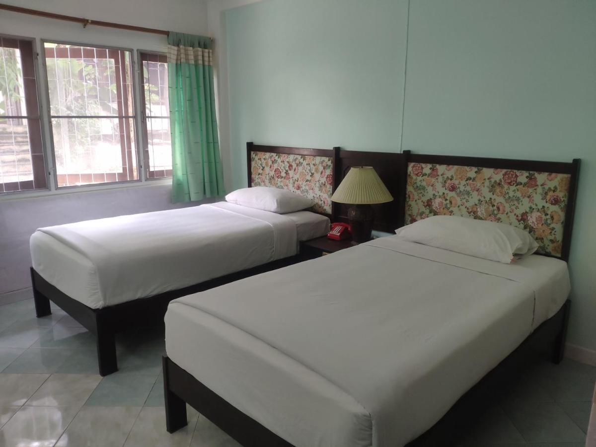 Changpuak Hotel Chiang Mai Exteriör bild