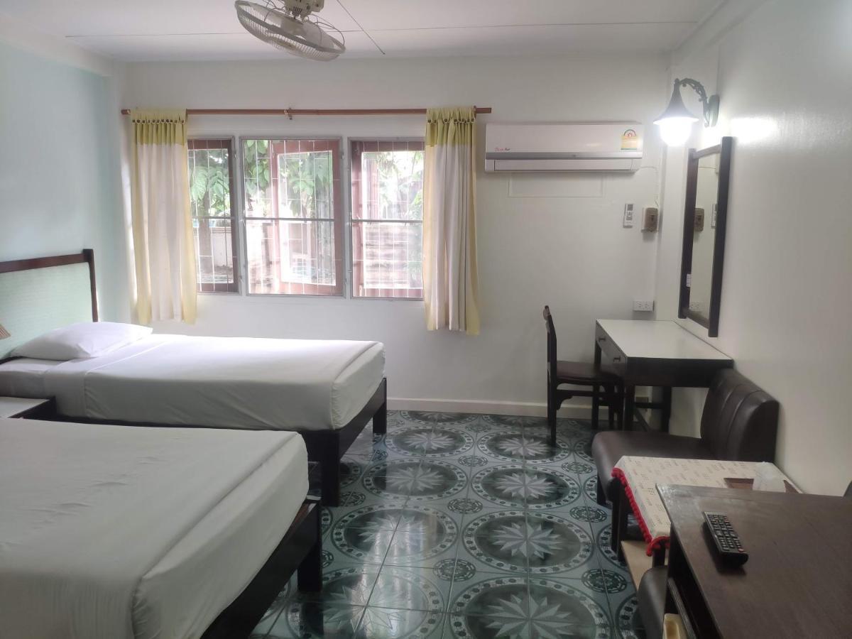 Changpuak Hotel Chiang Mai Exteriör bild