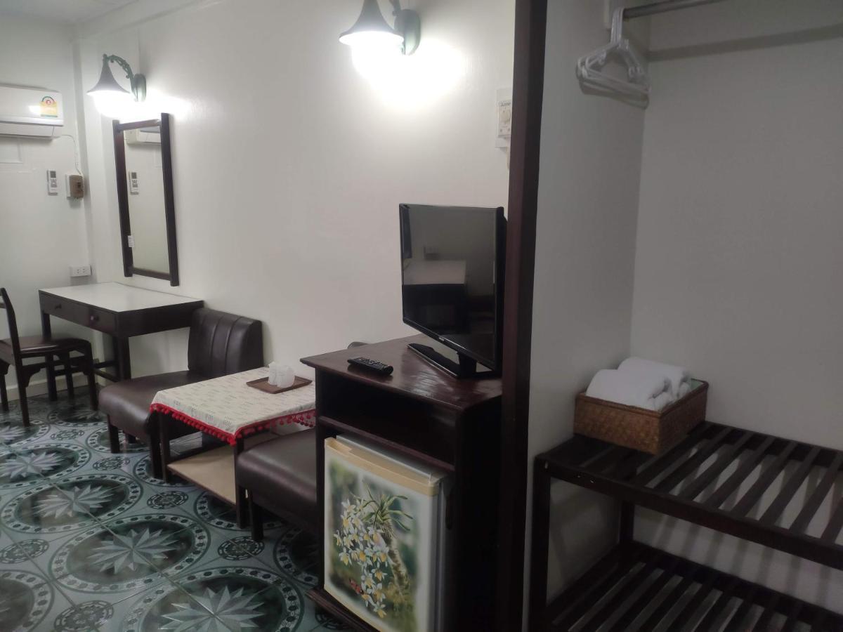 Changpuak Hotel Chiang Mai Exteriör bild