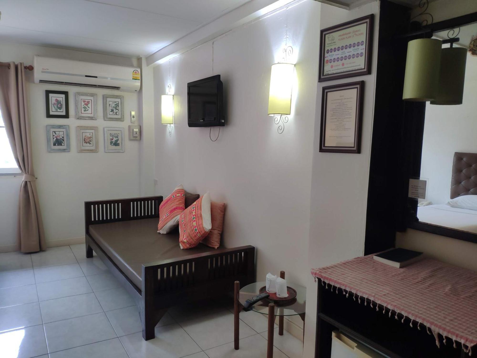 Changpuak Hotel Chiang Mai Exteriör bild