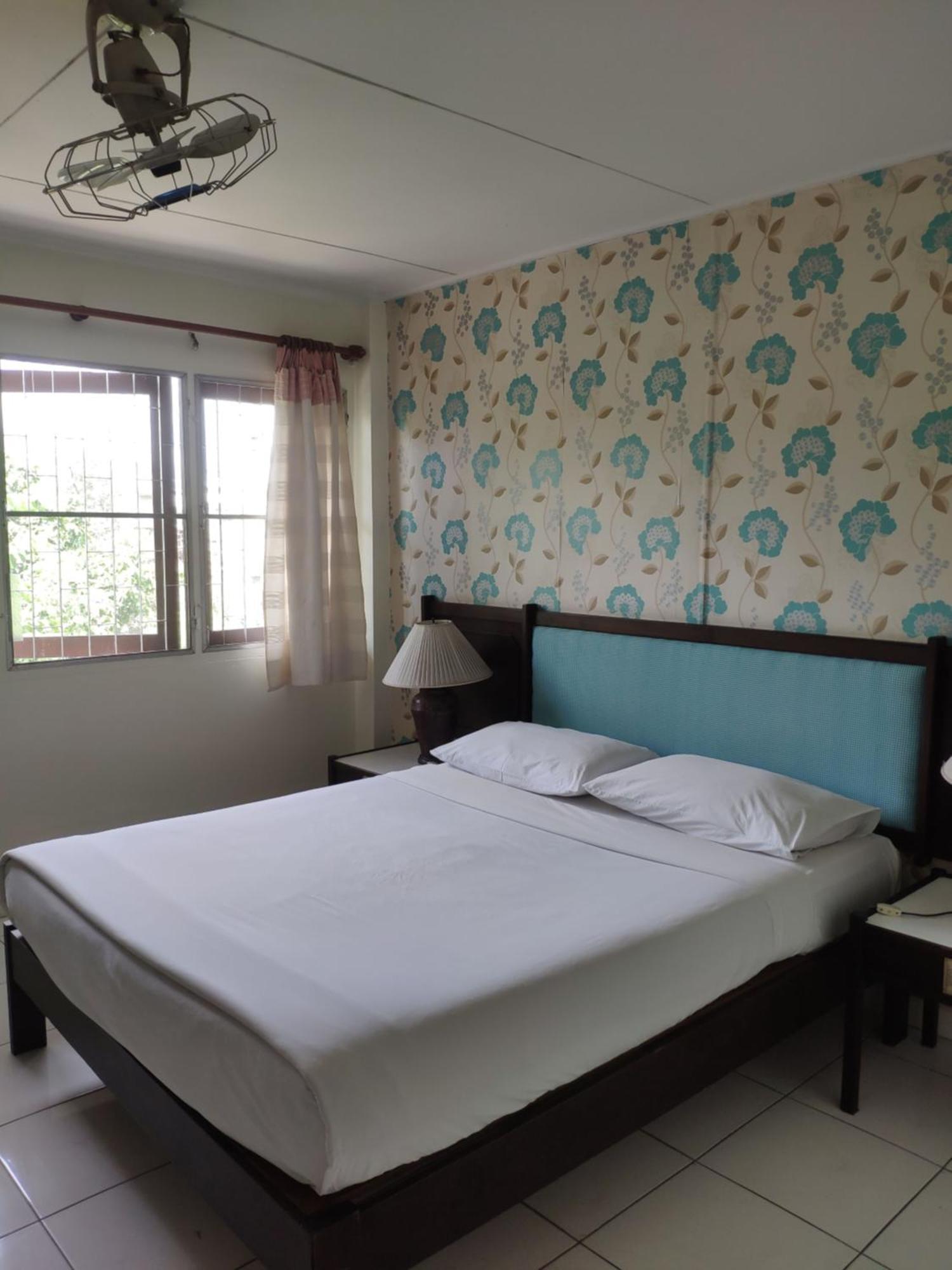 Changpuak Hotel Chiang Mai Exteriör bild