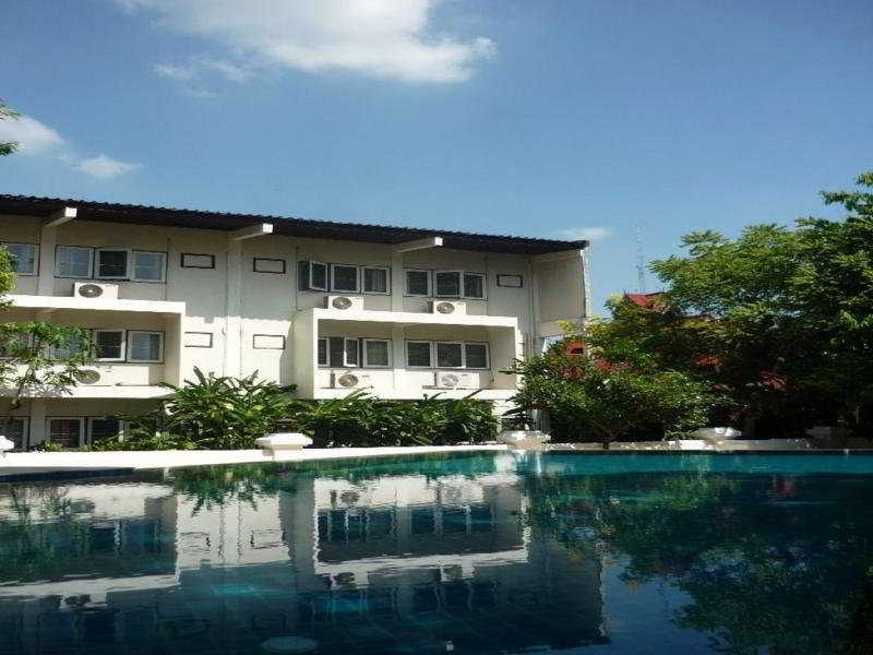 Changpuak Hotel Chiang Mai Exteriör bild
